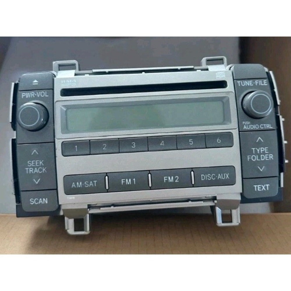 Pontiac Vibe and Toyota Matrix OEM stereo radio 86120-01250 With Code TESTED OK